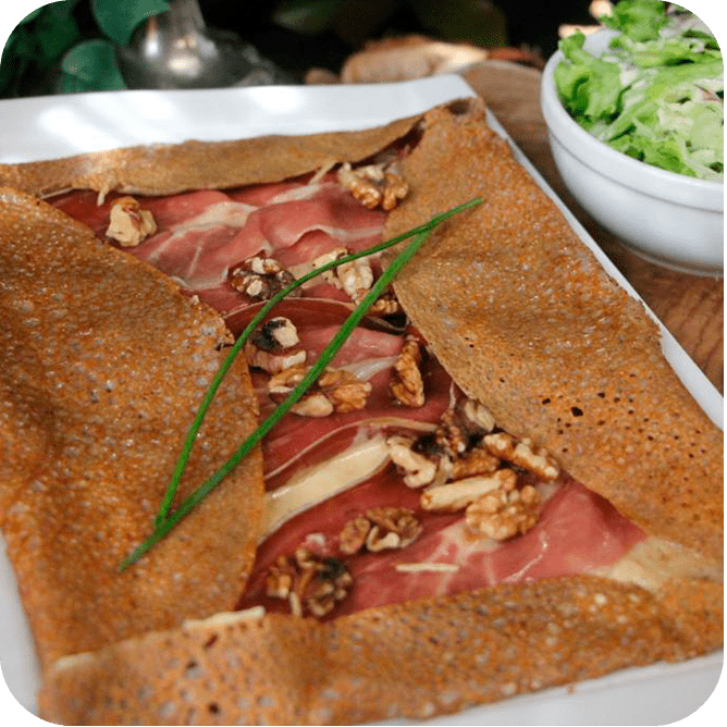 Nos savoureuses galettes 100% pur beurre à bouafle à la crêperie la vallée