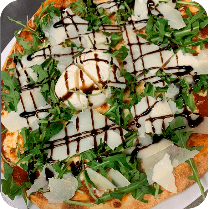 Plus de 20 variétés de pizzas sont disponibles, des plus traditionnelles aux plus atypiques